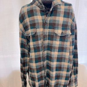 Men’s Woolrich button up flannel (large, green tartan pattern)